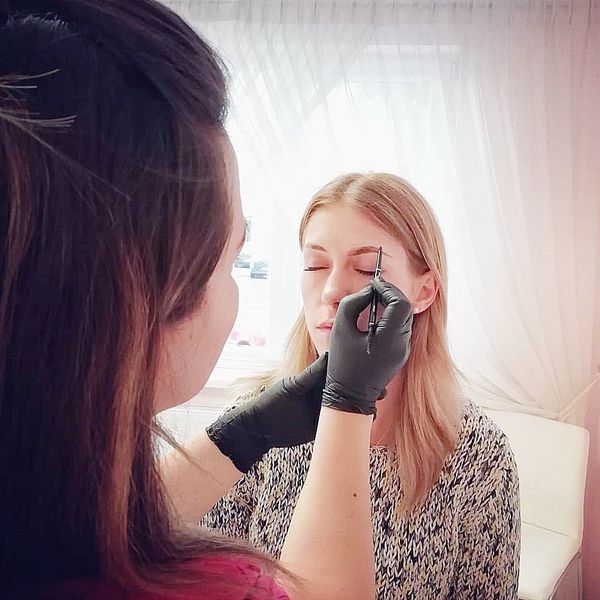 Micropigmentare în lucru